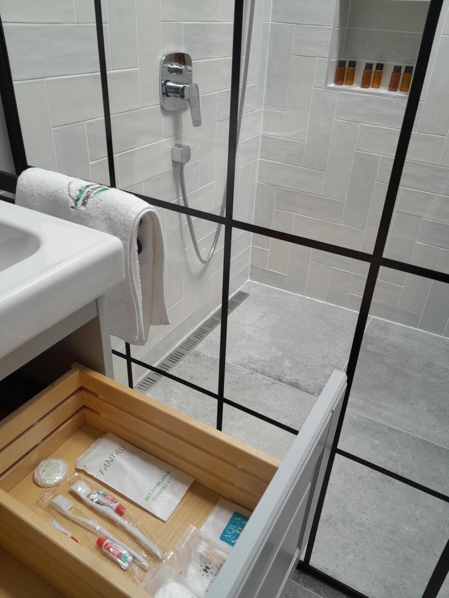 Nica Wood Villa Sremska Kamenica Luaran gambar