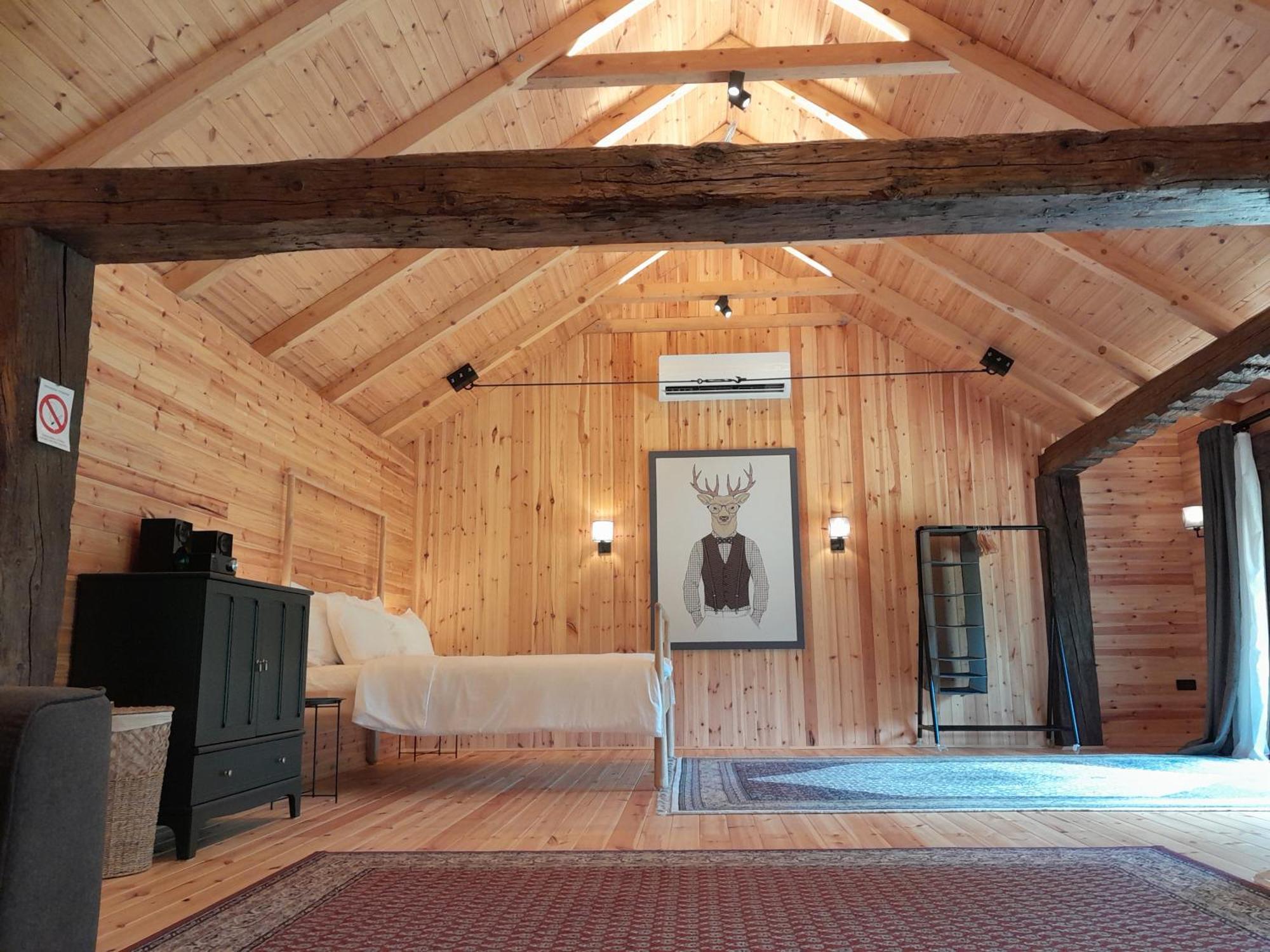 Nica Wood Villa Sremska Kamenica Luaran gambar