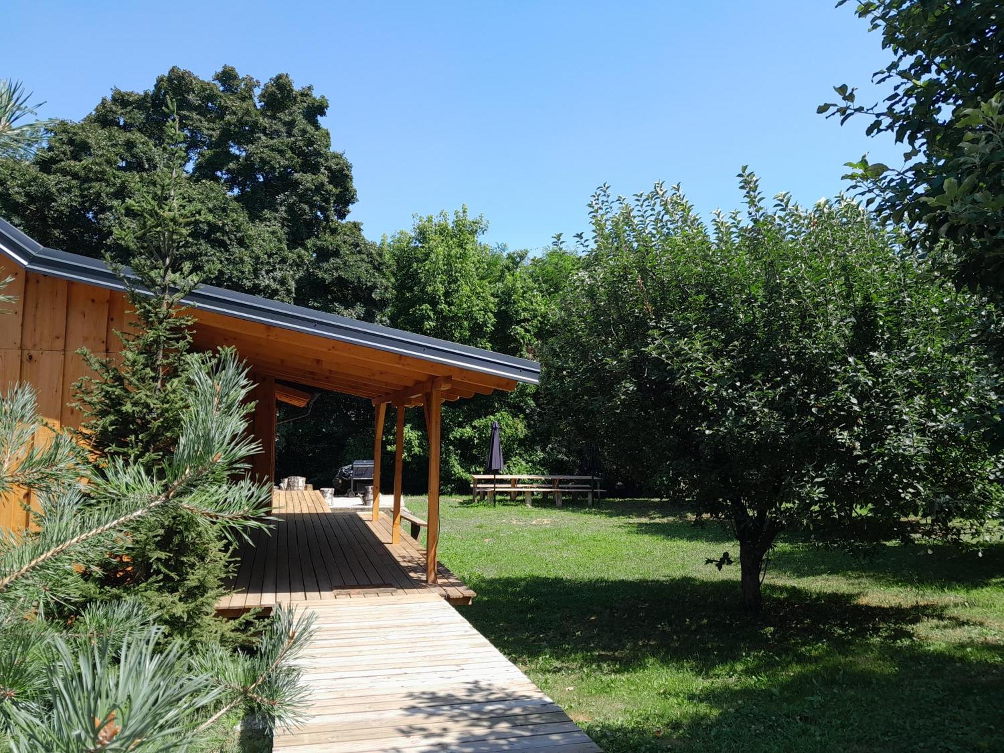 Nica Wood Villa Sremska Kamenica Luaran gambar